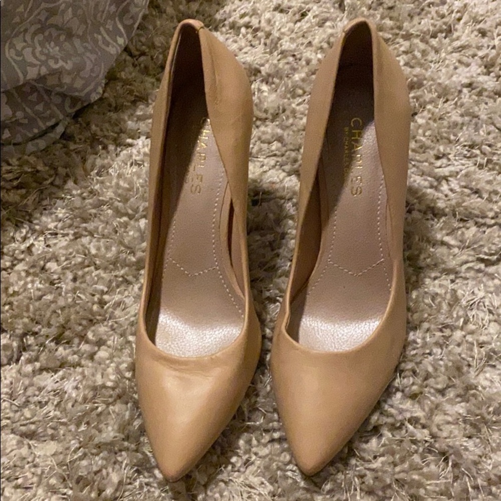 Size 7.5 Charles David